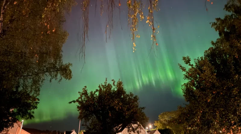 Mesmerizing Northern Lights Illuminate Southern Norway for a Second Night